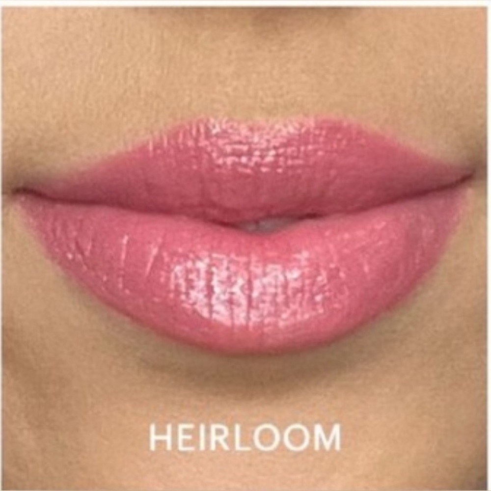 Lip Crayon Shade Heirloom (Cream Glaze Finish) Glo Skin Beauty NIB